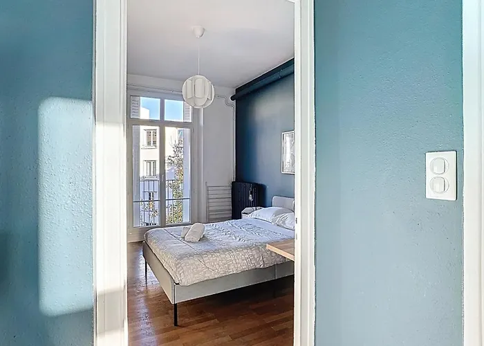 41 Aristide Briand A *